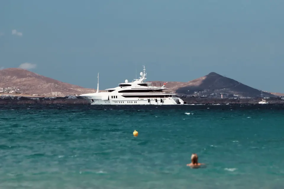 Yacht Charters arranged by Orvelle Privé