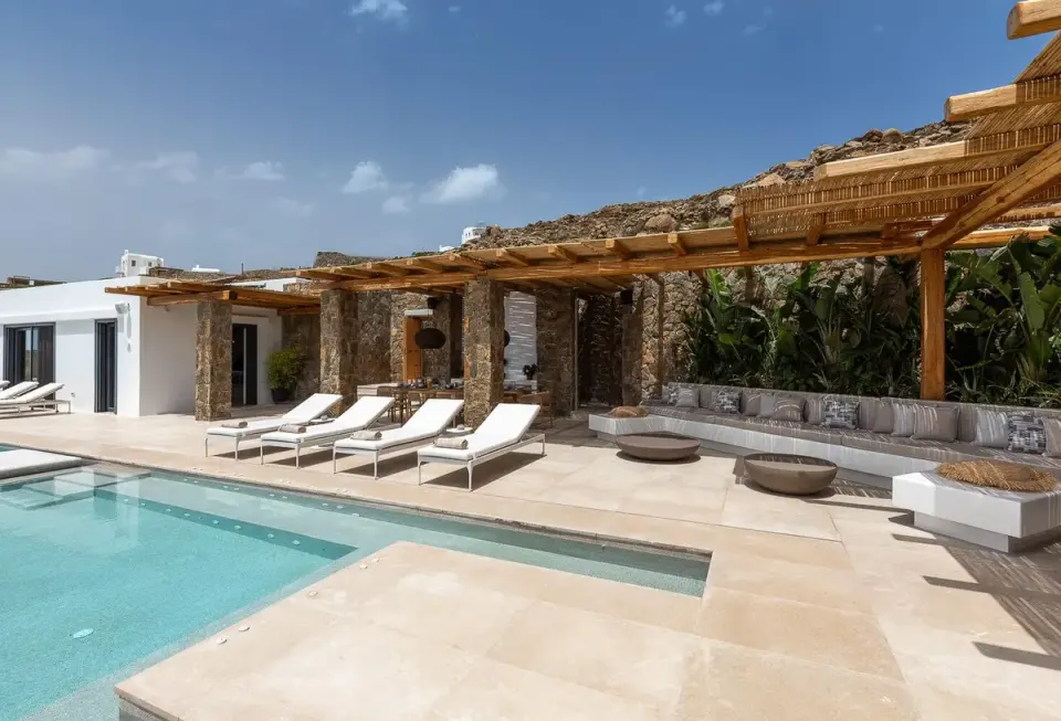 Avelion II in Mykonos