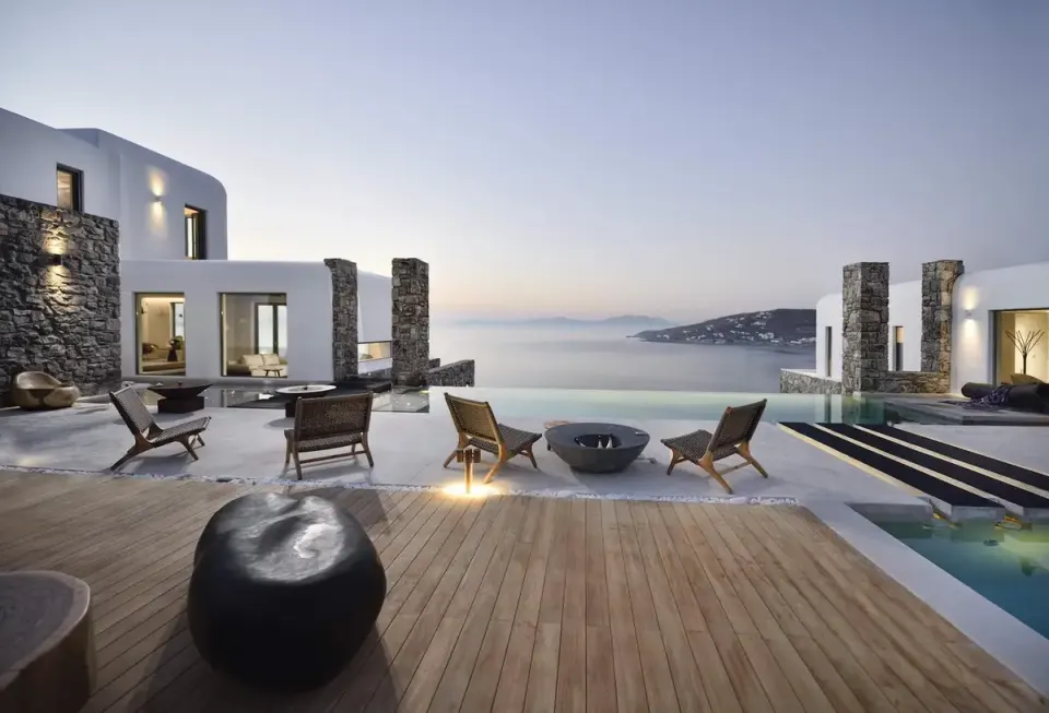 VVIP Mayo in Mykonos