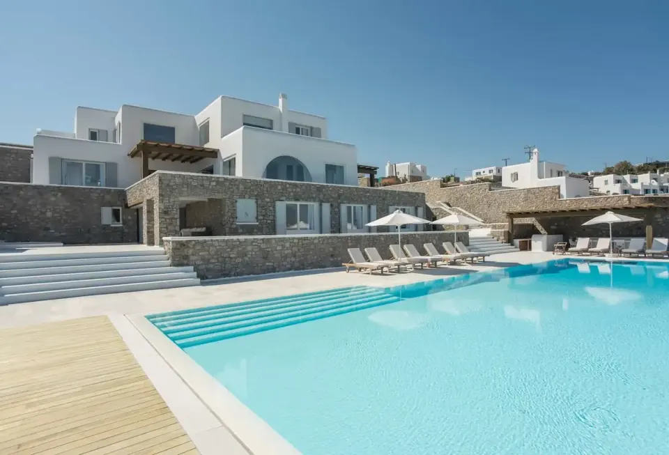 Nephele in Mykonos