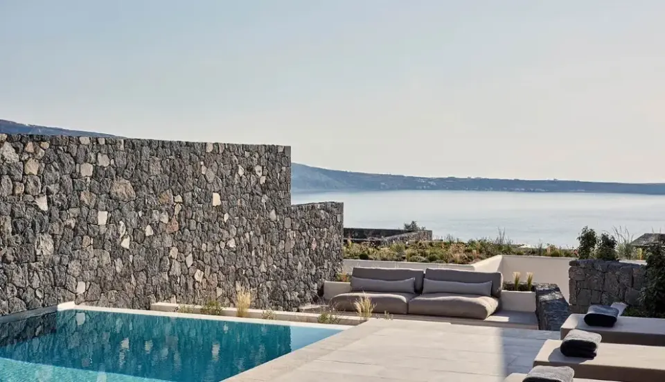 Aqua Retreat in Santorini