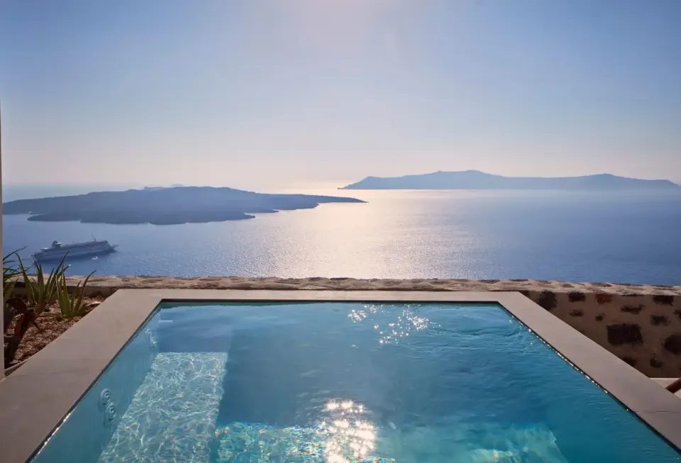 Bordeaux in Santorini
