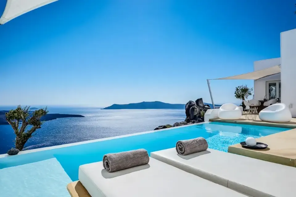Divine in Santorini