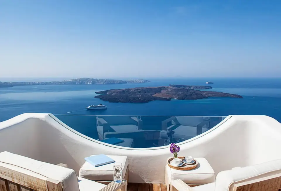 Eco One in Santorini