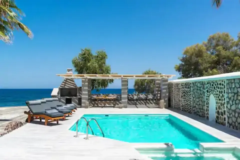 Felicia in Santorini