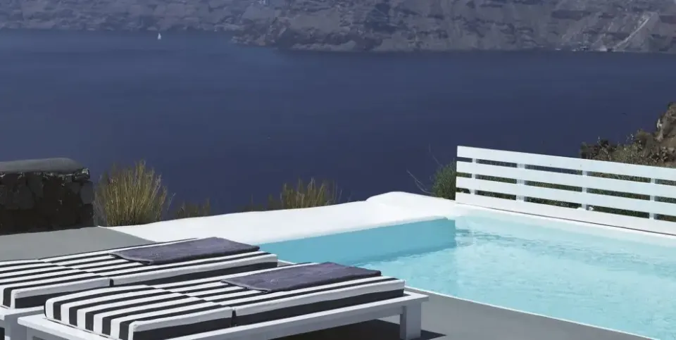 Horizon Two in Santorini