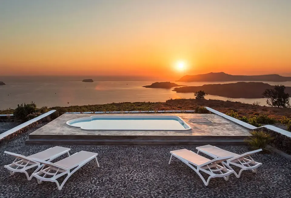 Menta Two in Santorini