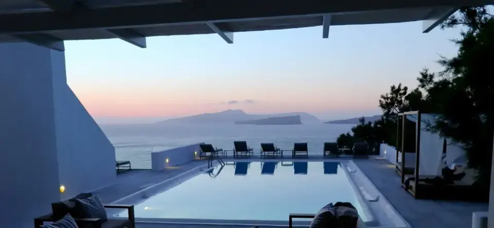 Presidential in Santorini