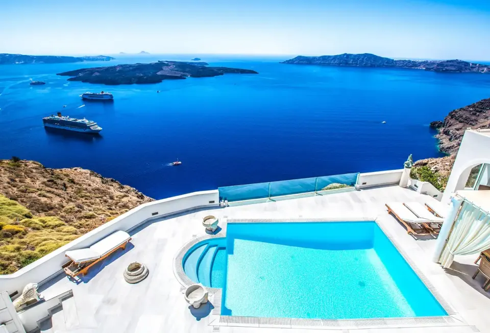 TC in Santorini