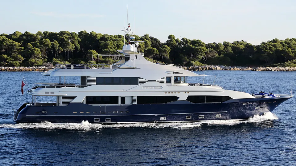 PRINCESS ILUKA private yacht charter