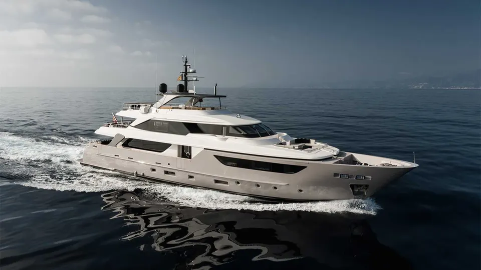 LES BRUXELLOIS private yacht charter