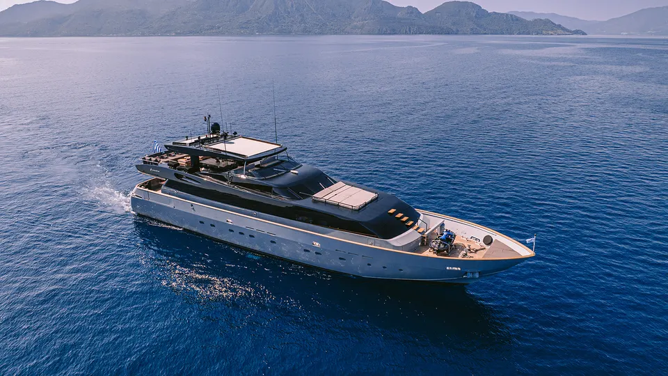 ISLANDER II gallery image 5