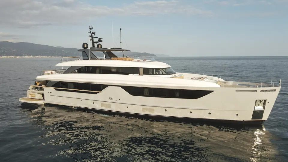 ANDIAMO private yacht charter