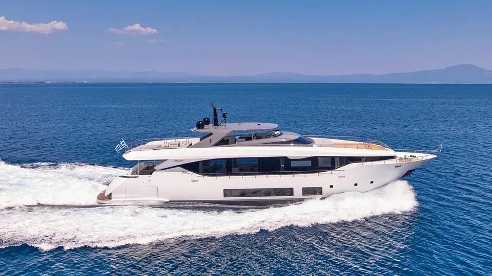 FOUR JOYS private yacht charter