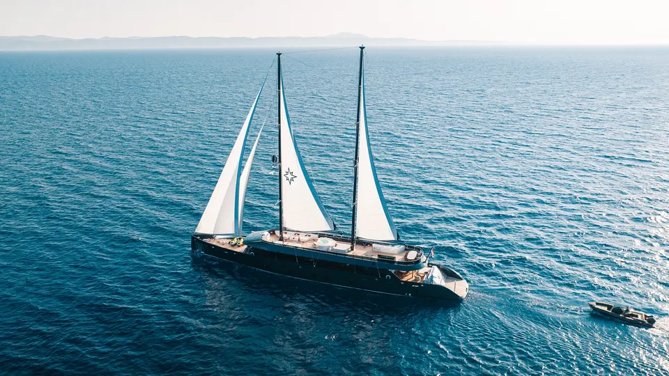 REPOSADO private yacht charter