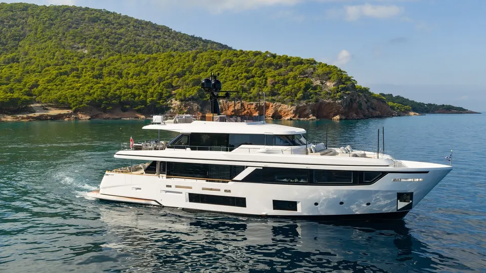 MRS L private yacht charter