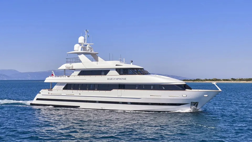 BLUE SYMPHONIE private yacht charter