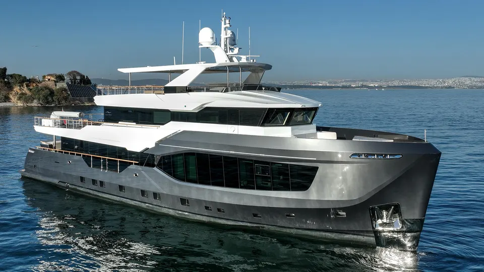 ONE ZERO private yacht charter